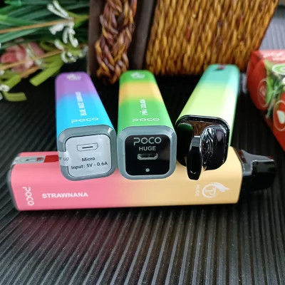 POCO HUGE 5000パフ リチャージ可能なペンの 15ml 電子ジュース