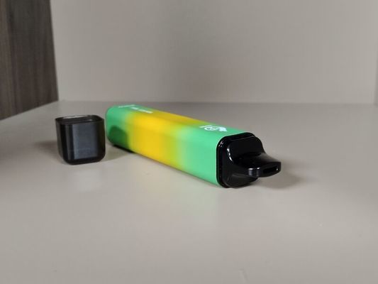 5% Nicの塩15ml Eジュースによって風味を付けられるVape EのCigs使い捨て可能なPOCO 5000